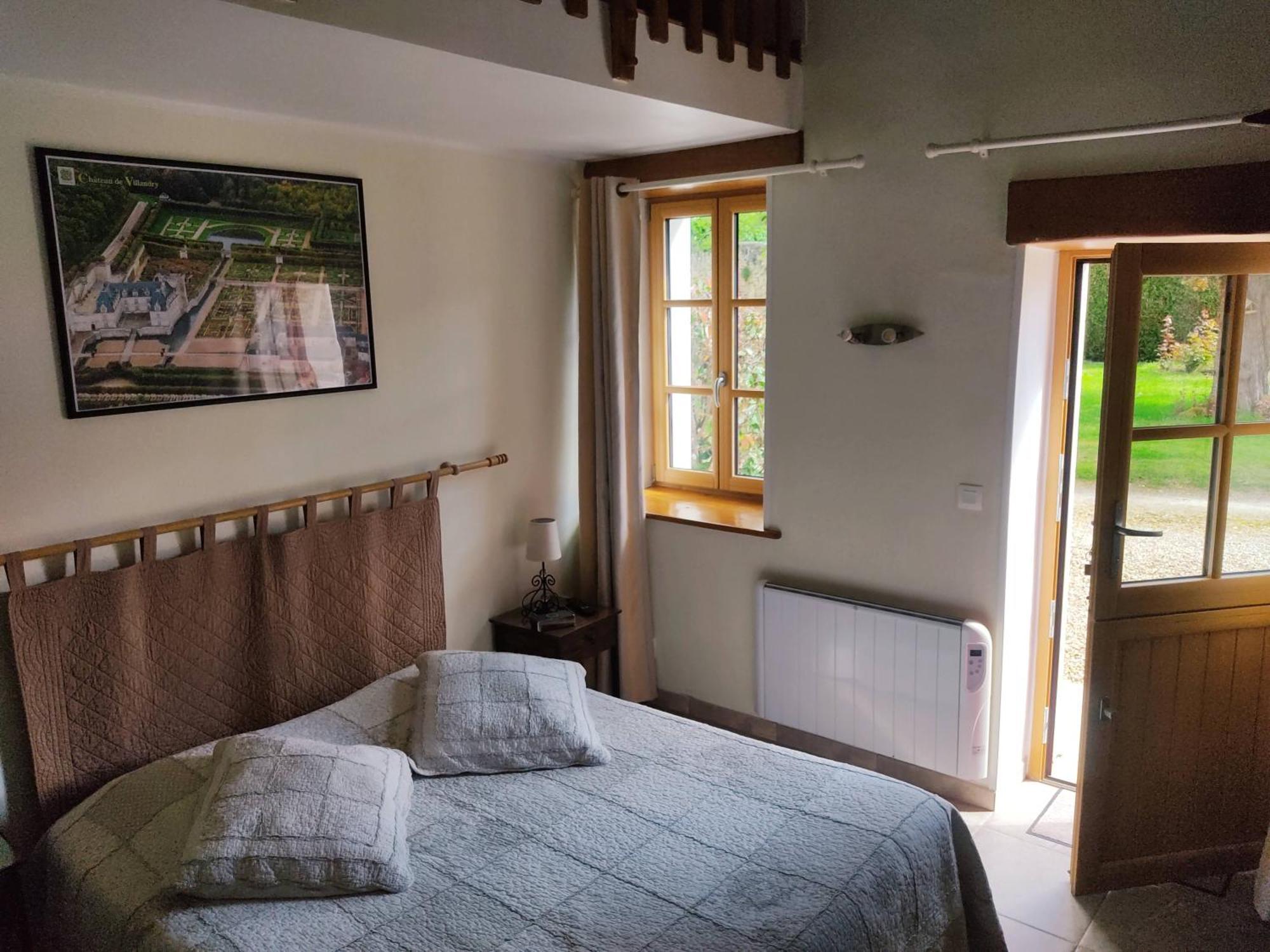 ลา โอต ทราแวร์วิแยร์ Bed & Breakfast Francueil ภายนอก รูปภาพ