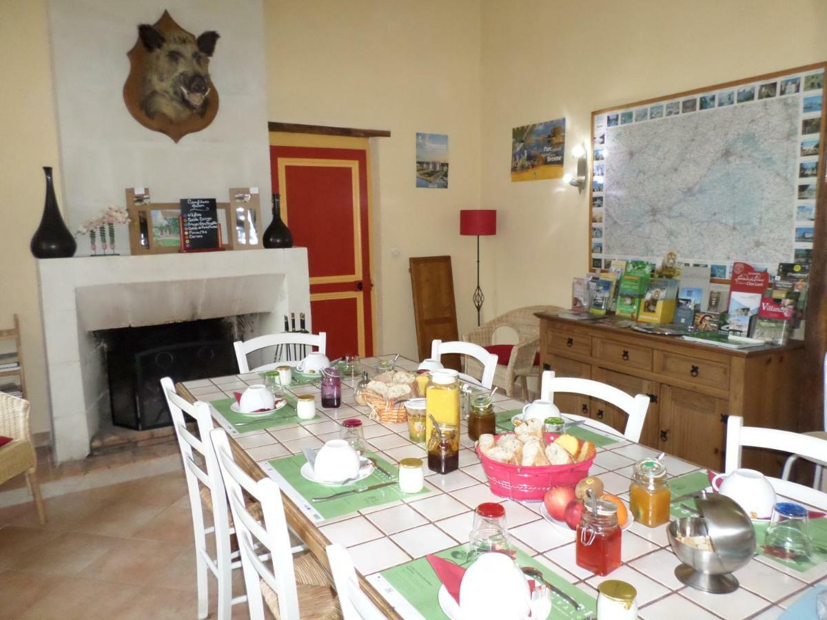 ลา โอต ทราแวร์วิแยร์ Bed & Breakfast Francueil ภายนอก รูปภาพ
