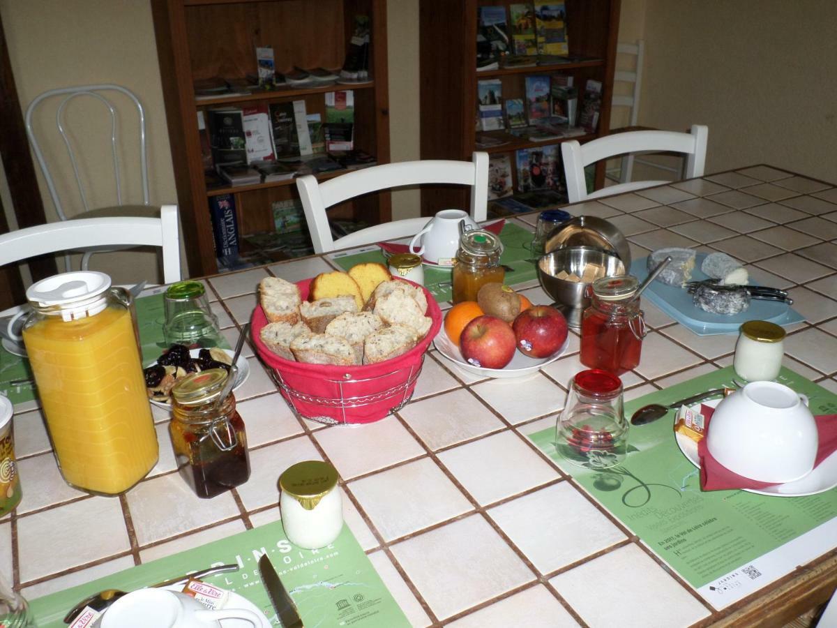 ลา โอต ทราแวร์วิแยร์ Bed & Breakfast Francueil ภายนอก รูปภาพ